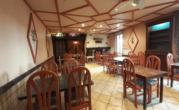 Local commercial Sault de Navailles 10 pièce(s) 339 m2 4