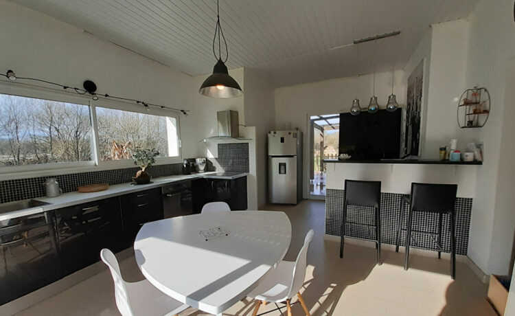 Maison 6 pièces AMOU