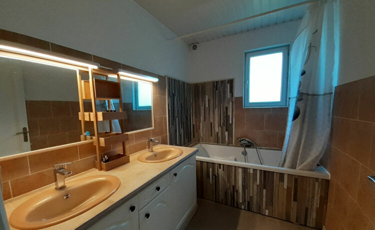 Maison 6 pièces AMOU
