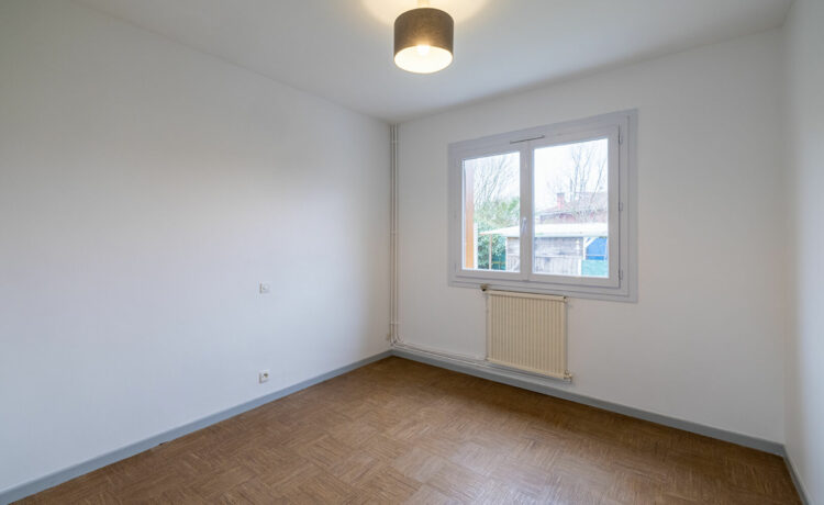 Maison 4 ch + 2 pièces et salle d'eau attenantes
