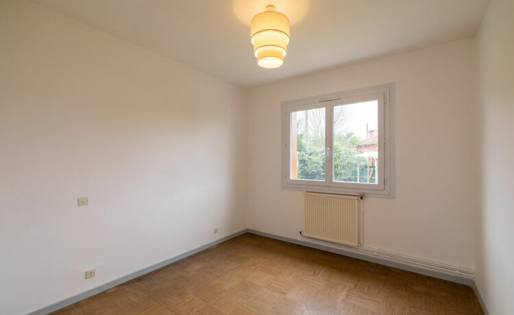 Maison 4 ch + 2 pièces et salle d'eau attenantes