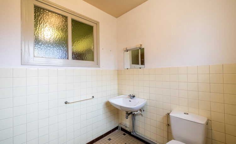 Maison 4 ch + 2 pièces et salle d'eau attenantes