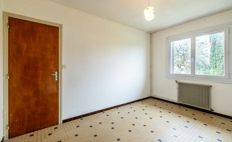 Maison 4 ch + 2 pièces et salle d'eau attenantes