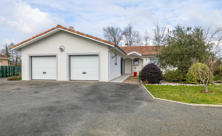 Maison Hagetmau 6 pièce(s) 161.48 m2