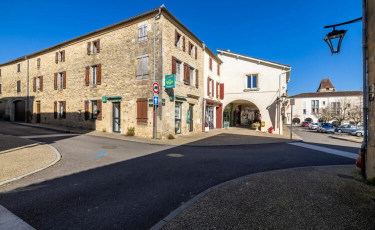 Appartement  à rénover au coeur du village de Geaune 2