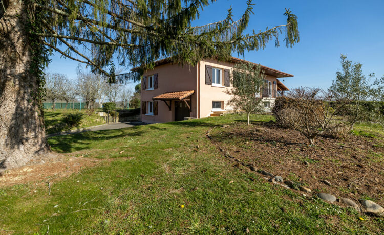 Maison 7 min Hagetmau 5 pièce(s) 131.42 m2 2
