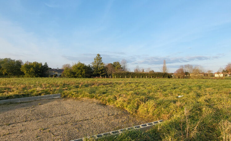 Terrain Hagetmau 2100 m2 1