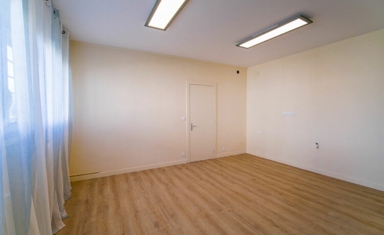 Maison 7 pièces AMOU