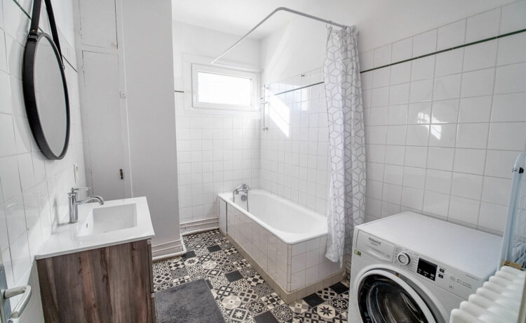 Maison 7 pièces AMOU