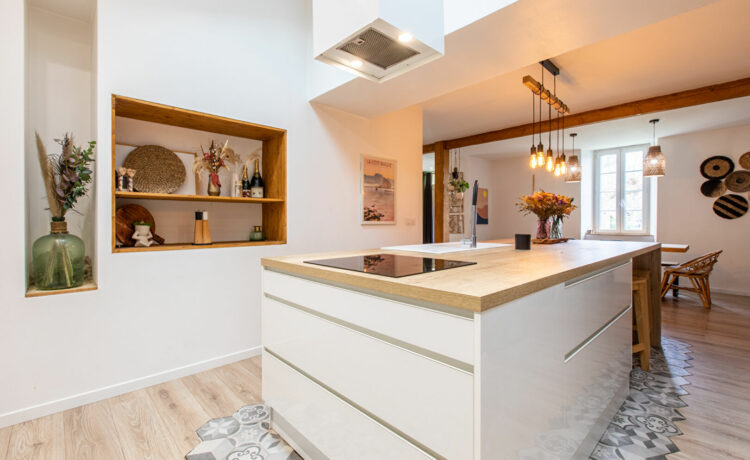 Maison Roquefort 6 pièce(s) 177 m²