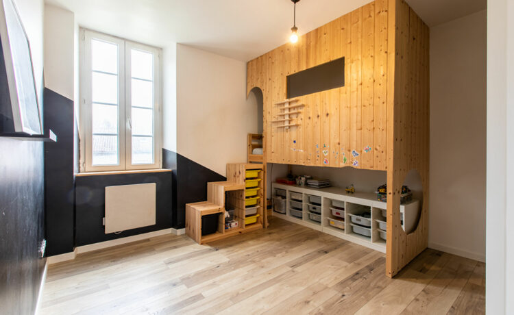Maison Roquefort 6 pièce(s) 177 m²