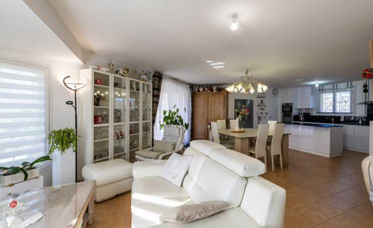Maison contemporaine, Geaune, 4 pièces 103 m2 1