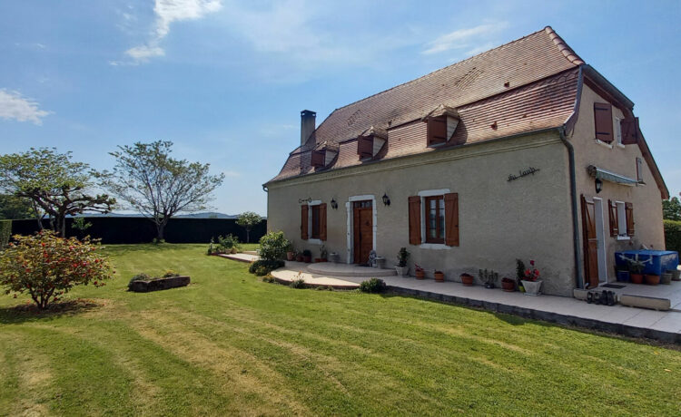 Maison Hagetaubin 4 pièce(s) 133.32 m2 1