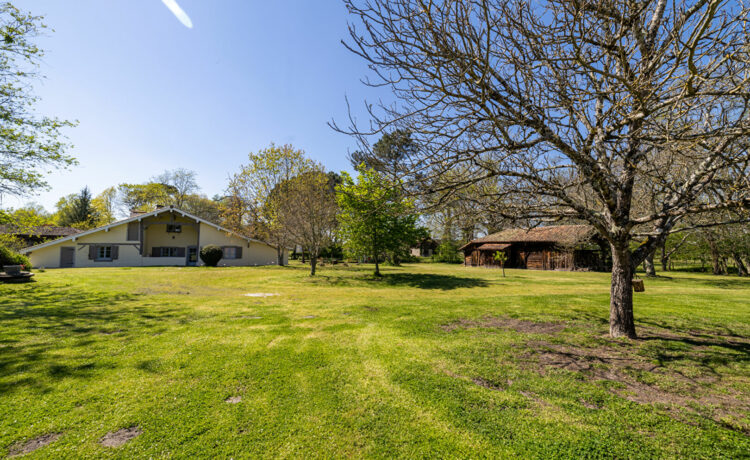 CORPS DE FERME DE 1829 AVEC DEPENDANCES SUR UN AIRIAL DE 5 753 M² 1