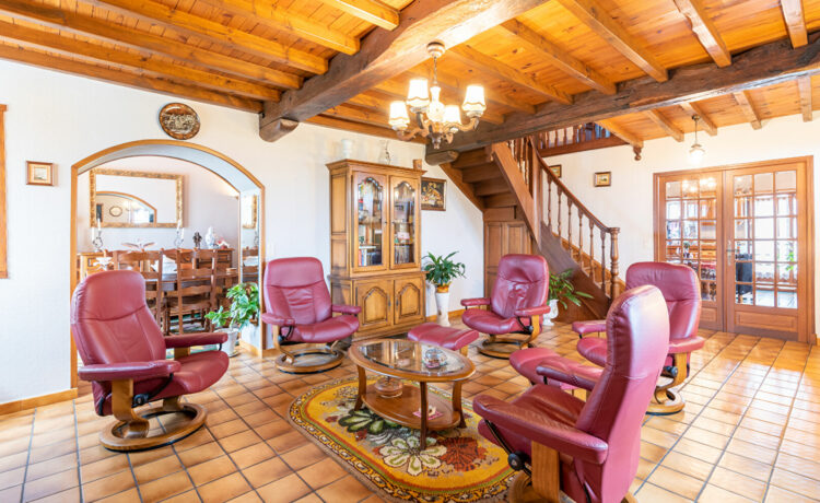 Maison Hagetaubin 4 pièce(s) 133.32 m2 2
