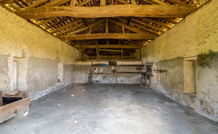 Ferme landaise, 2 dépendances, 1,4 ha de terrain