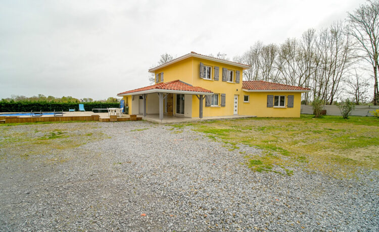MAISON PROCHE DES COMMERCES 1
