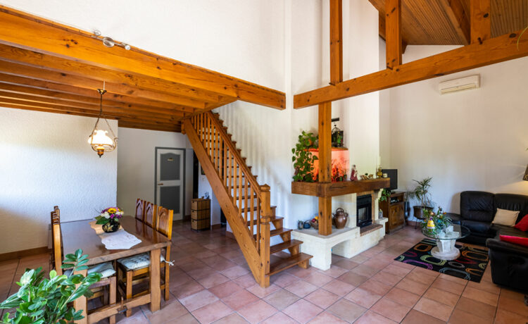 Maison Vert 6 pièce(s) 129.68 m2 3