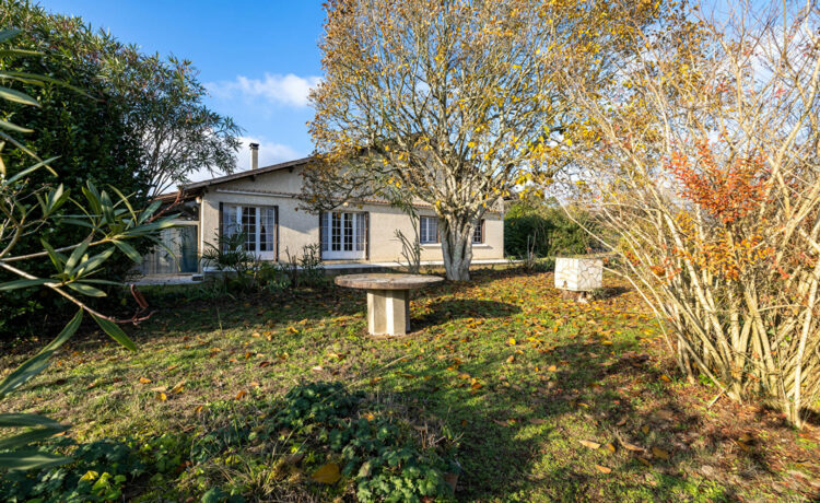 Maison Hagetmau 6 pièce(s) 143 m2 1