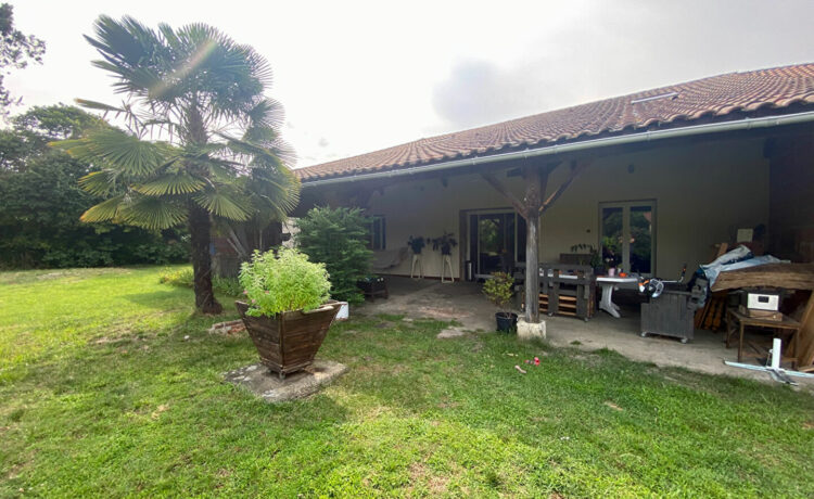 Maison  9 pièces 387 m2