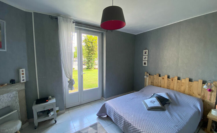 Maison  9 pièces 387 m2