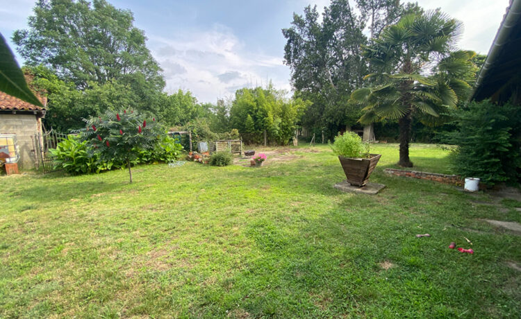 Maison  9 pièces 387 m2