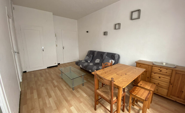 2 pièces 29.51 m² T1BIS MEUBLE 1