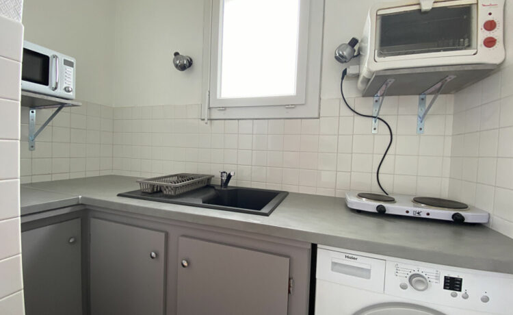 2 pièces 29.51 m² T1BIS MEUBLE 4