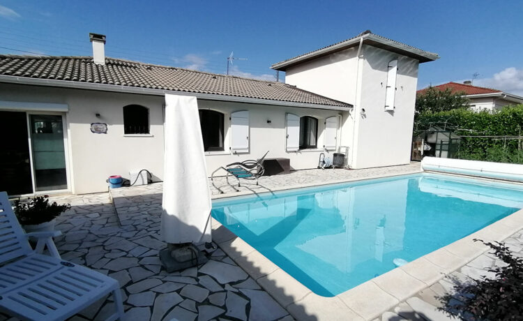 VILLA D'ARCHITECTE AVEC PISCINE 2
