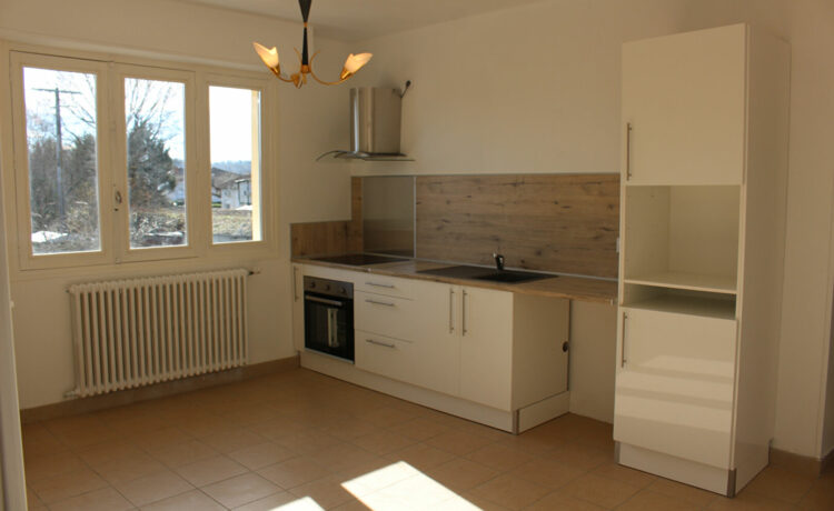 Appartement Aire Sur L Adour 5 pièce(s) 122 m2 1