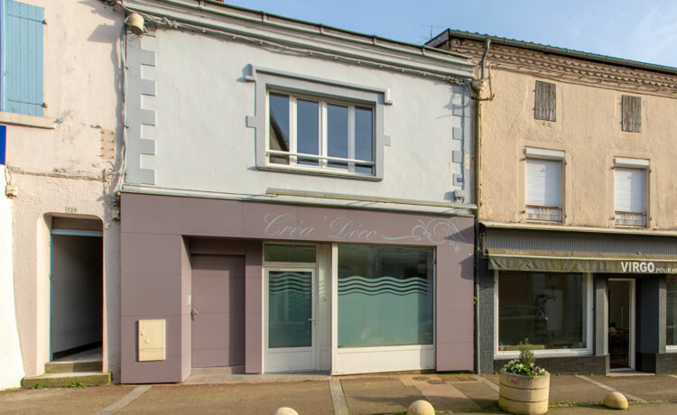 Immeuble Hagetmau 8 pièce(s) 202.58 m2