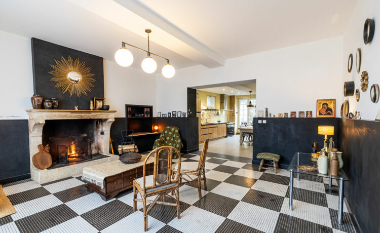 Maison de maître en ville, avec piscine et jardin de 1256 m2 4