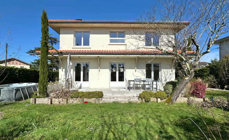 Maison 4 pièce(s) 121 m2 3