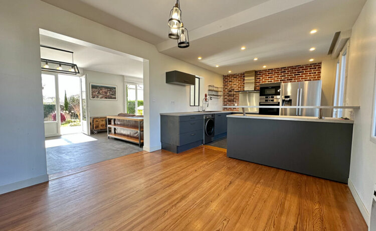 Maison 4 pièce(s) 121 m2 4