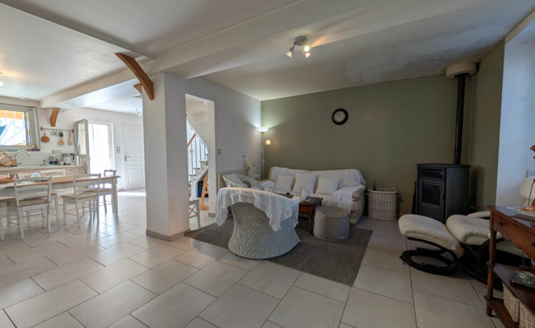 Maison Hagetmau 5 pièce(s) 97.35 m2 2