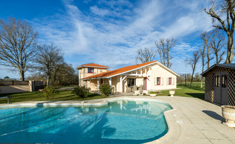 Maison entièrement rénovée dans un cadre idyllique 2