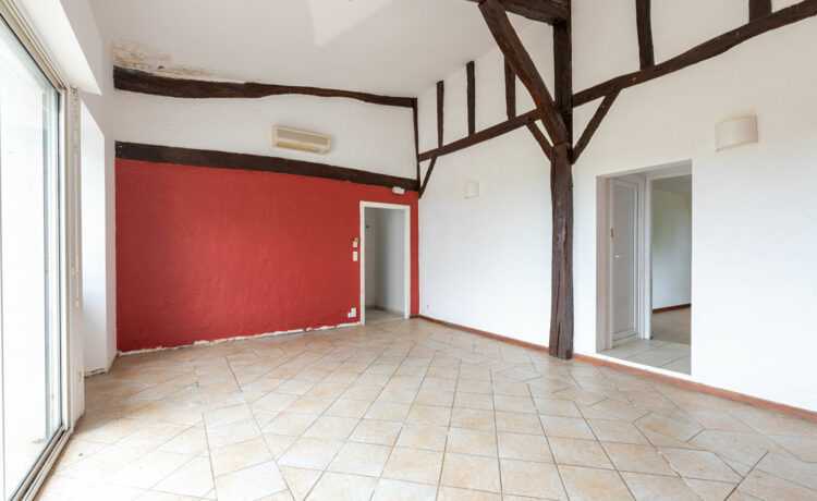 Maison de caractère à rafraîchir 4