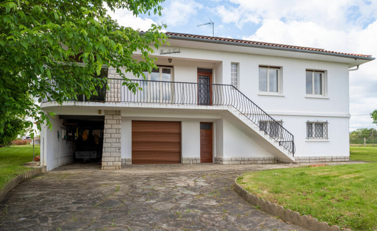 Maison 6 pièce(s) 160 m2 1