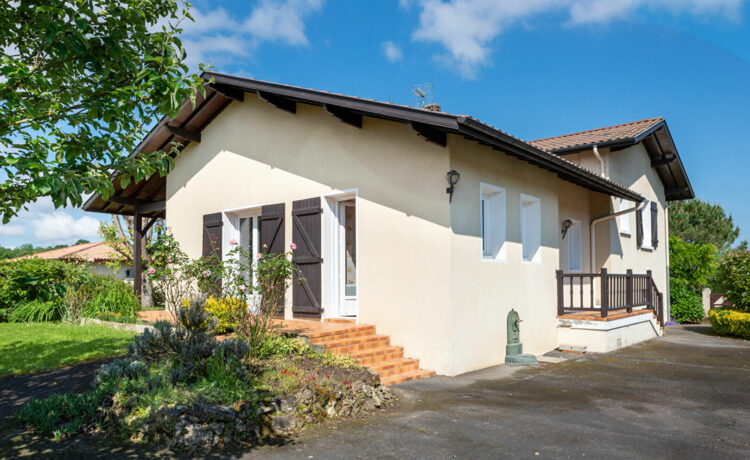 Maison Amou 5 pièce(s) 117 m2 2