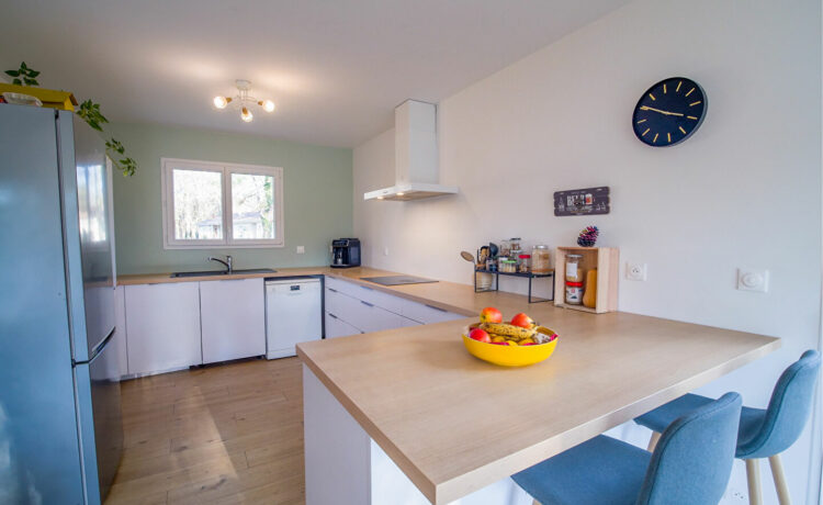 Maison lumineuse contemporaine en lisière de forêt 2