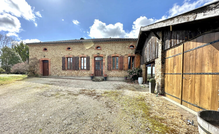 Maison 7 pièce(s) 173 m2 1