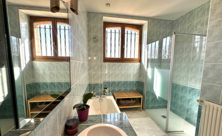 Maison 7 pièce(s) 173 m2