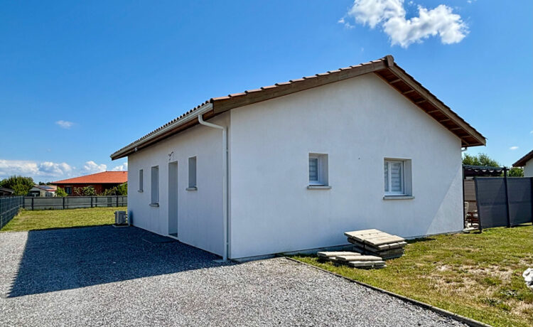 Maison Escource 3 pièce(s) 75 m2 1