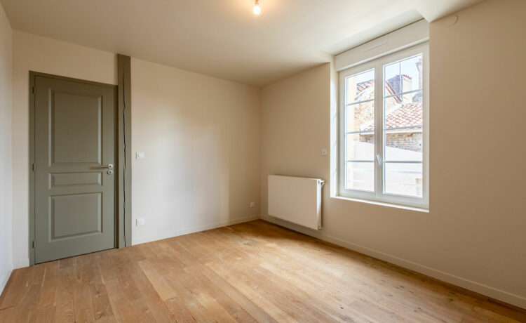 Maison rénovée avec charme et terrasse en coeur de la ville