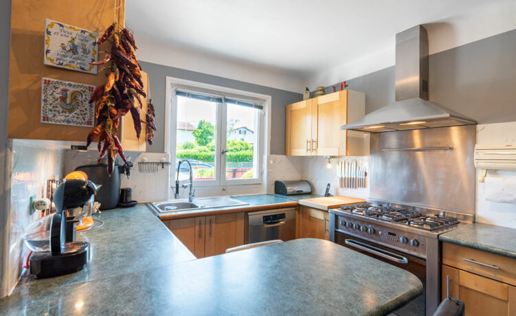 Maison au Calme avec Grand Jardin comprenant un T2 Indépendant 4