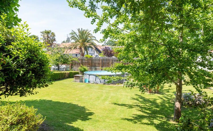 Maison au Calme avec Grand Jardin comprenant un T2 Indépendant