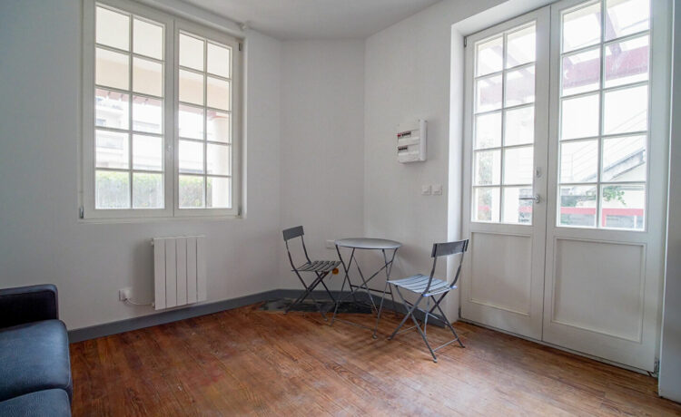 Appartement Aire Sur L Adour 1 pièce(s) 16 m2