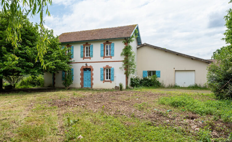 Maison de caractère à rafraîchir 1