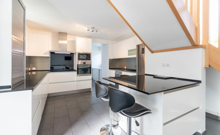 Maison 8 pièce(s) 236m2