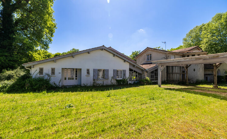 Maison 8 pièce(s) 344m2
